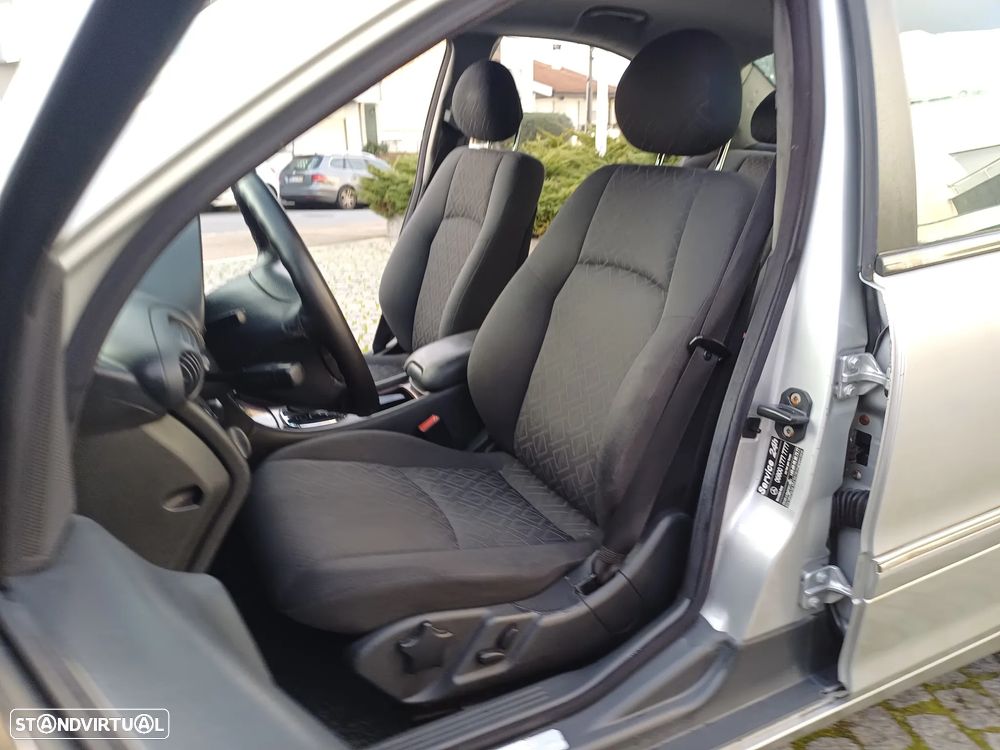 Mercedes-Benz C 220 CDI Auto Avantgarde - 6