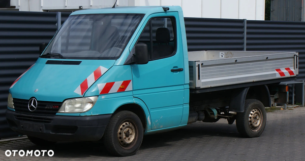 Mercedes-Benz Sprinter 208