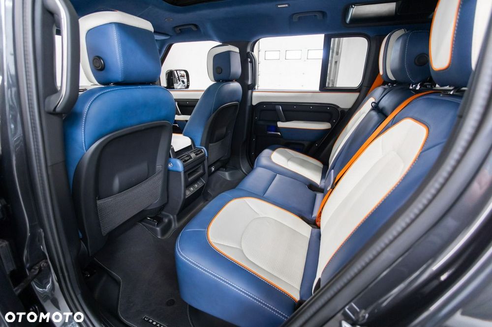 Land Rover Defender - 31