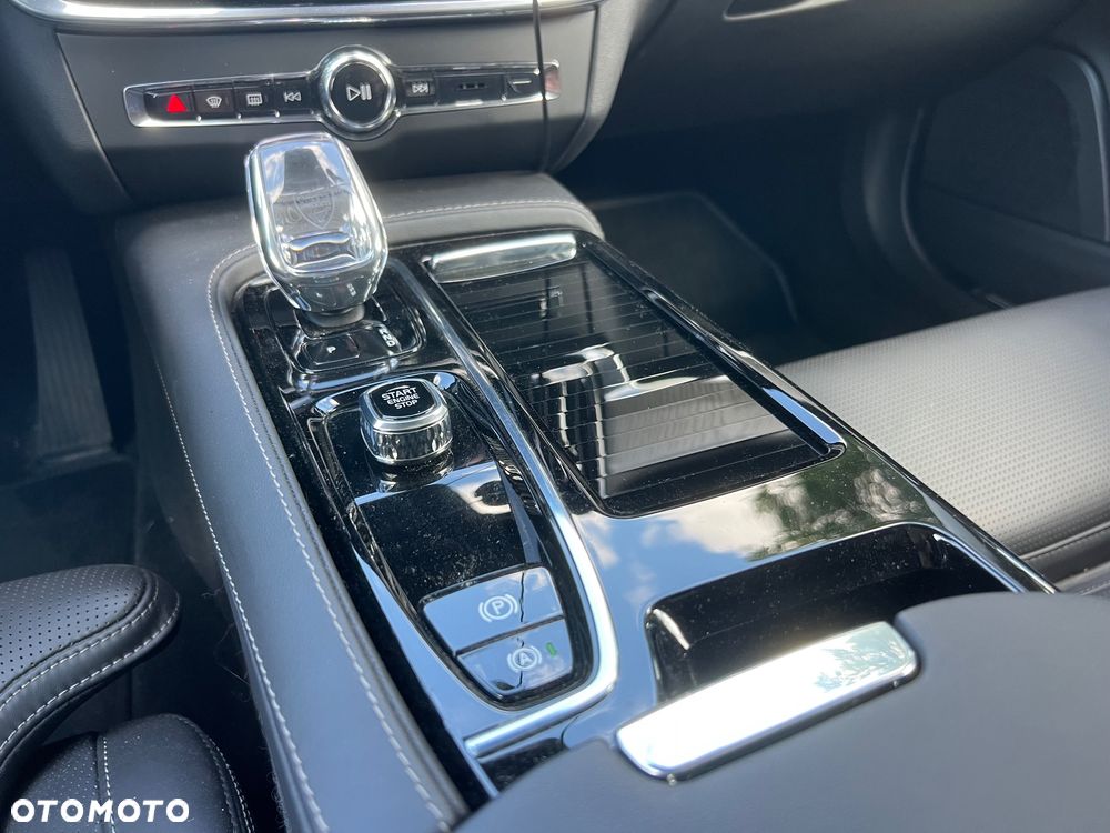 Volvo V90 T8 AWD Plug-In Hybrid Ultimate Dark - 30
