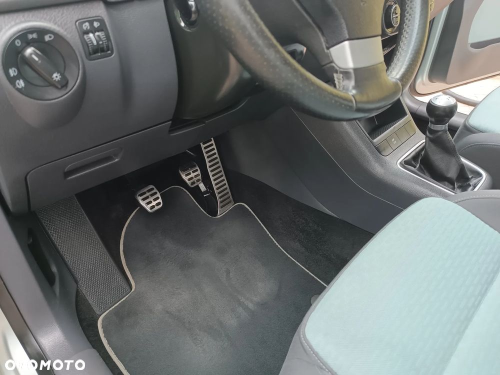 Volkswagen Golf Plus 1.4 TSI CrossGolf - 38