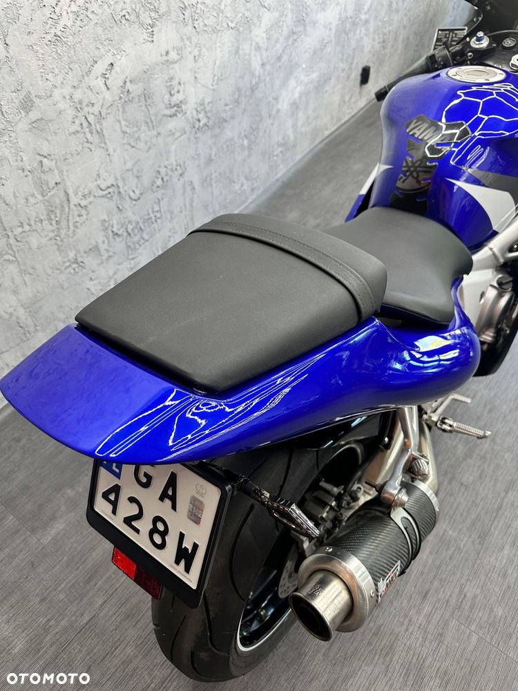 Yamaha R6 - 23