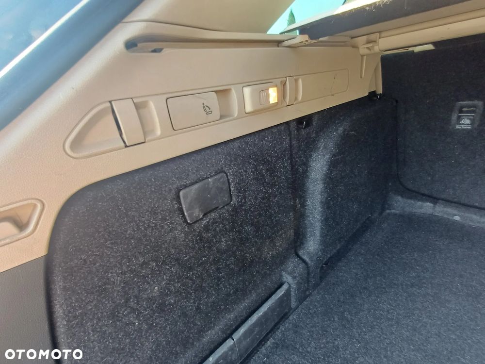 Skoda Superb 2.0 TDI 4x4 L&K DSG - 20
