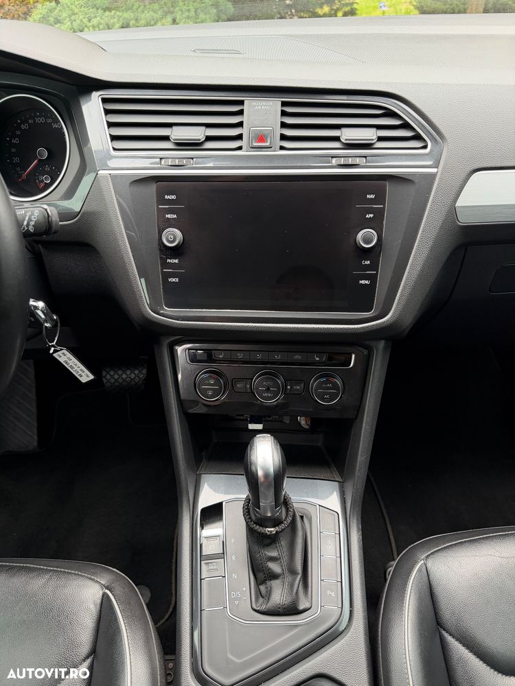 Volkswagen Tiguan 2.0 TDI SCR DSG Elegance - 4