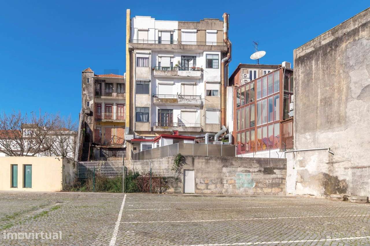 Apartamento T2+1 com excelente localização- para investimento - Grande imagem: 3/60