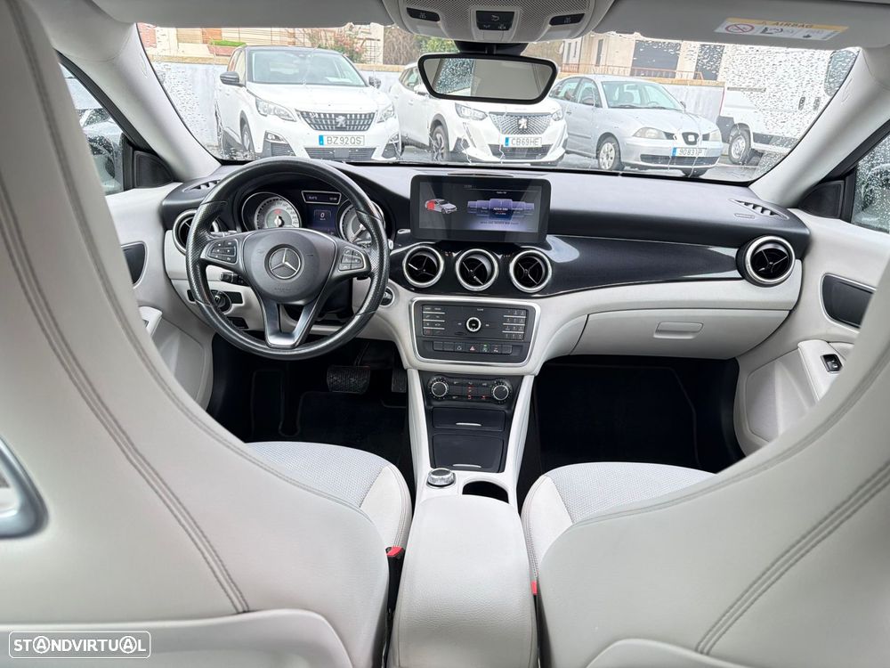 Mercedes-Benz CLA 180 CDI Urban Aut. - 28