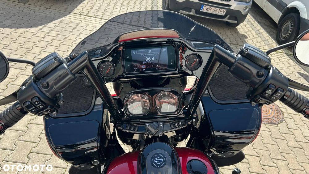Harley-Davidson Touring Road Glide - 12