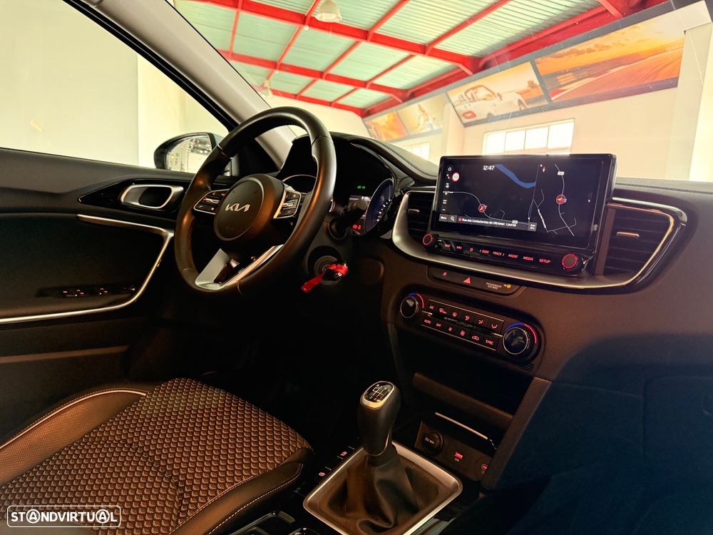 Kia XCeed - 18