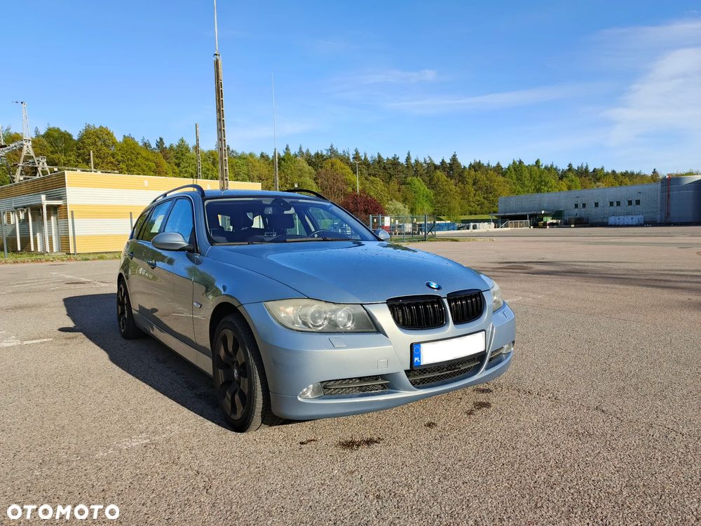 BMW Seria 3 325xi - 1