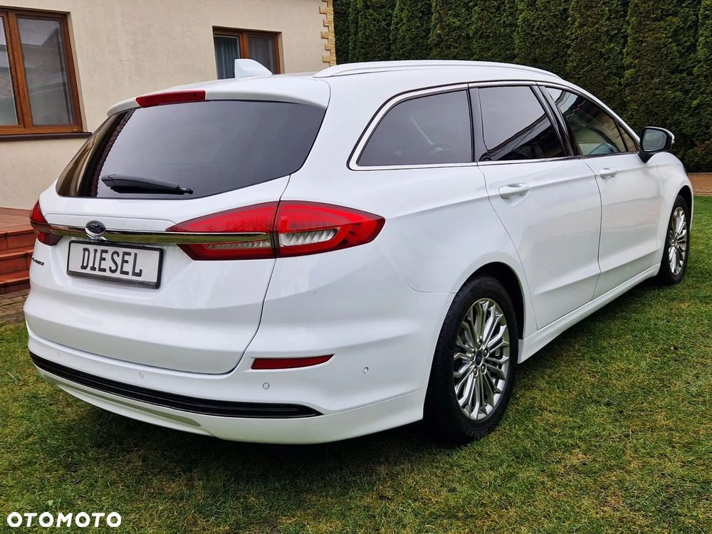 Ford Mondeo - 35
