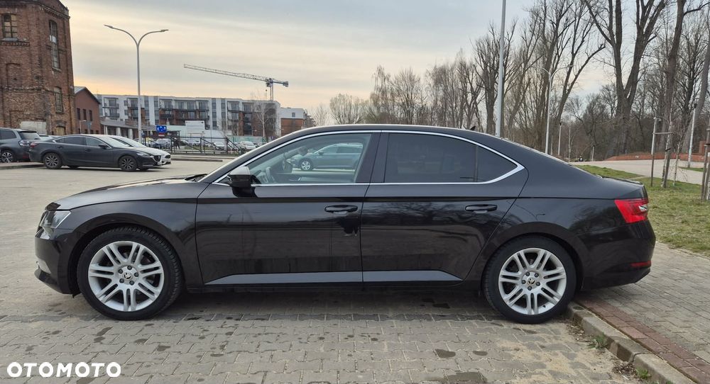 Skoda Superb 1.6 TDI GreenLine - 7