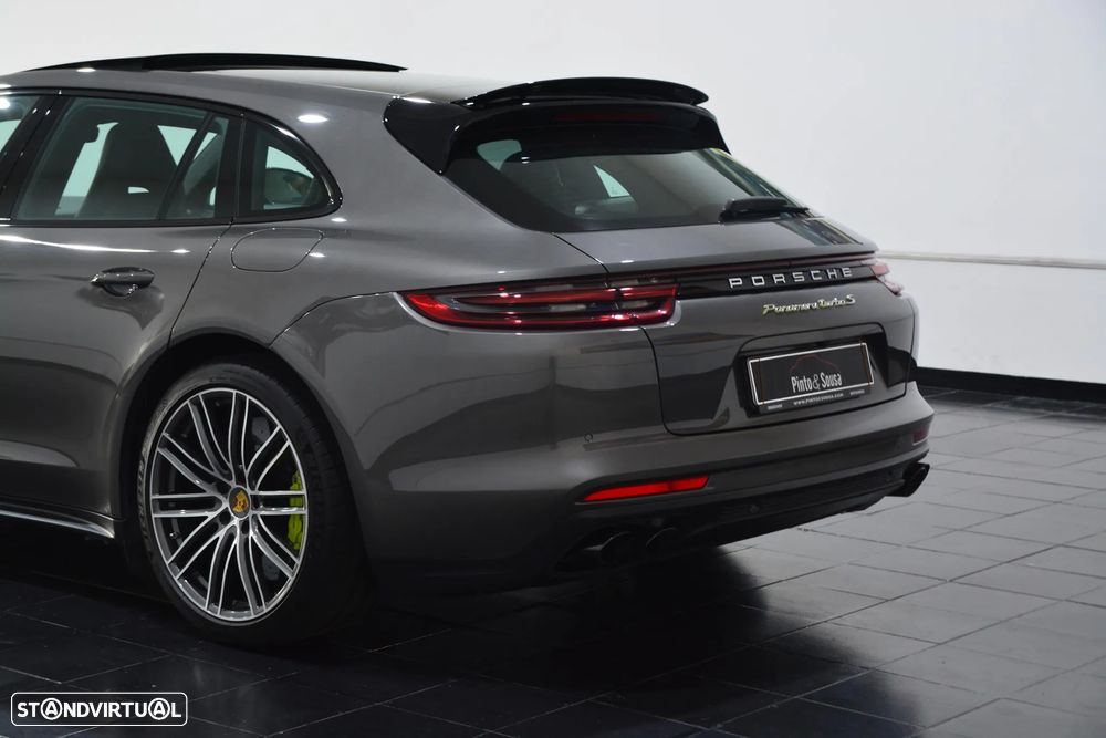 Porsche Panamera Sport Turismo Turbo S E-Hybrid - 11