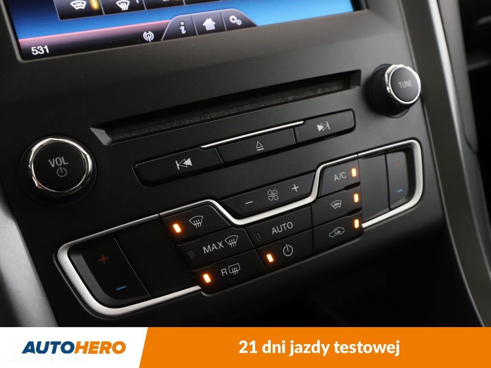 Ford Mondeo 2.0 TDCi Titanium - 24