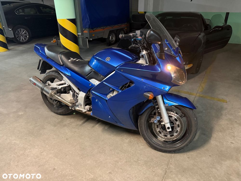 Yamaha FJR - 10