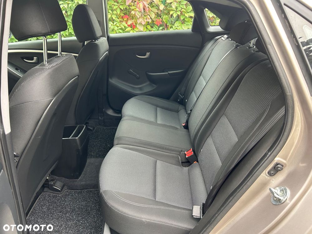 Hyundai i30 blue 1.4 Classic - 20