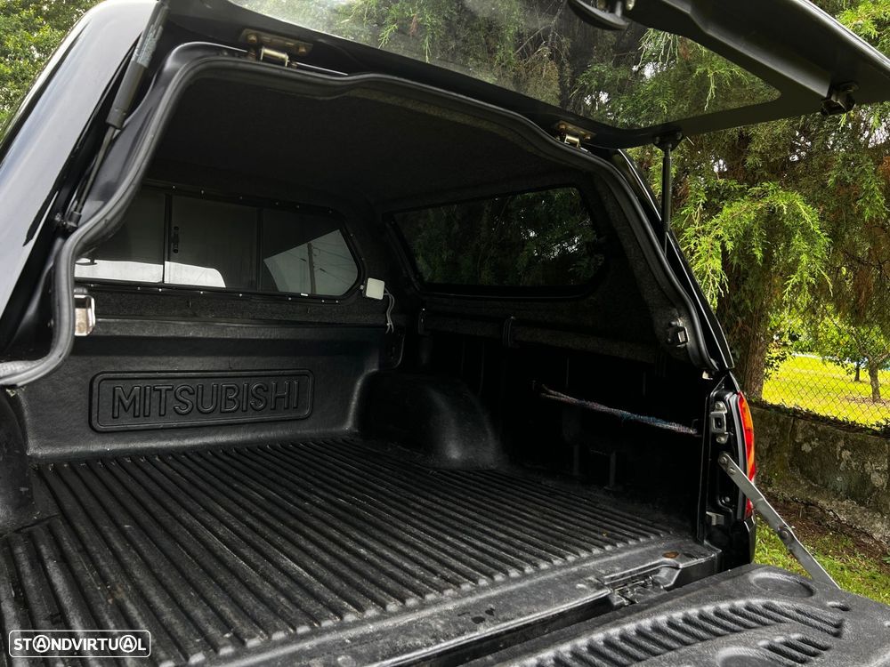 Mitsubishi L200 Pick Up 4x4 Intense Cabine Dupla - 6