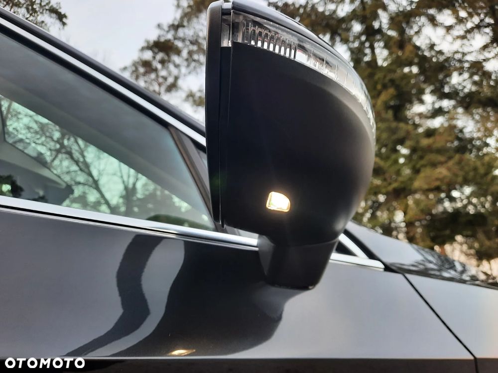 Volkswagen Passat - 38