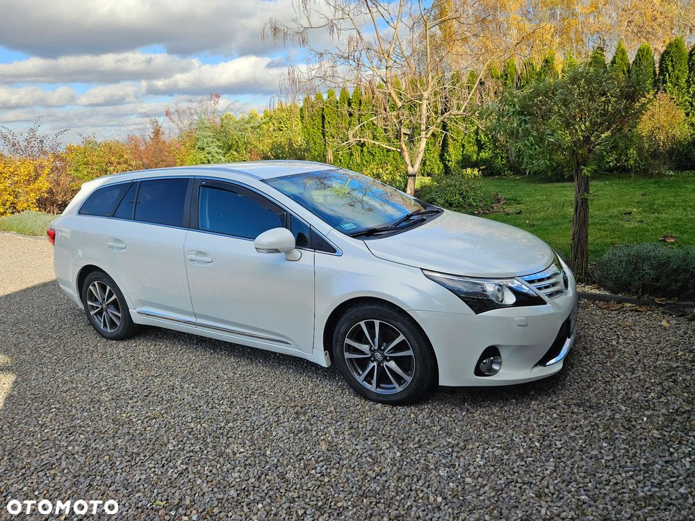 Toyota Avensis - 2
