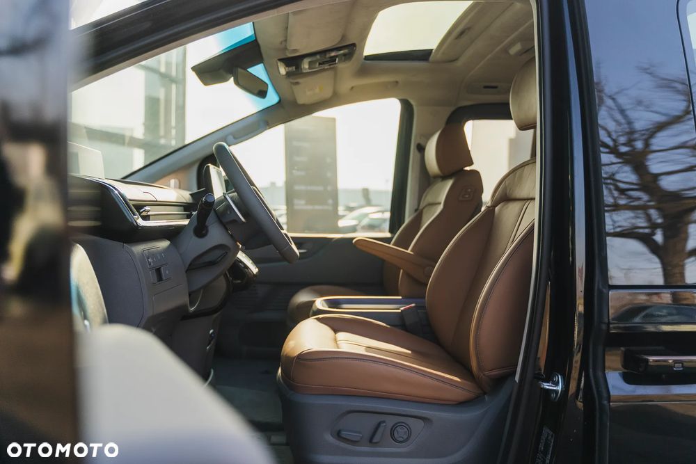 Hyundai Staria 1.6 T-GDI HEV Luxury - 10