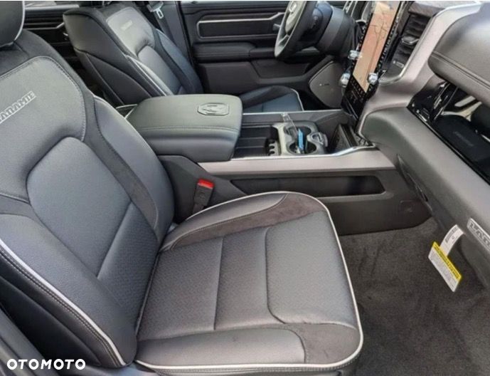 RAM 1500 5.7 Crew Cab Shortbed Laramie Black - 12