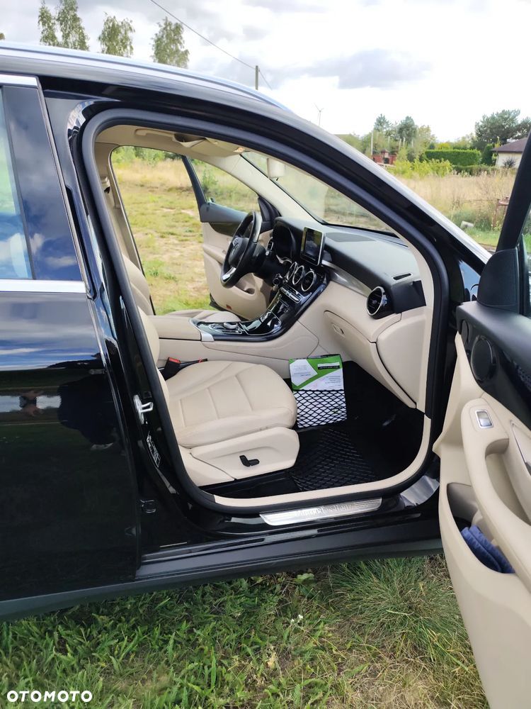 Mercedes-Benz GLC 220 d 4-Matic - 4