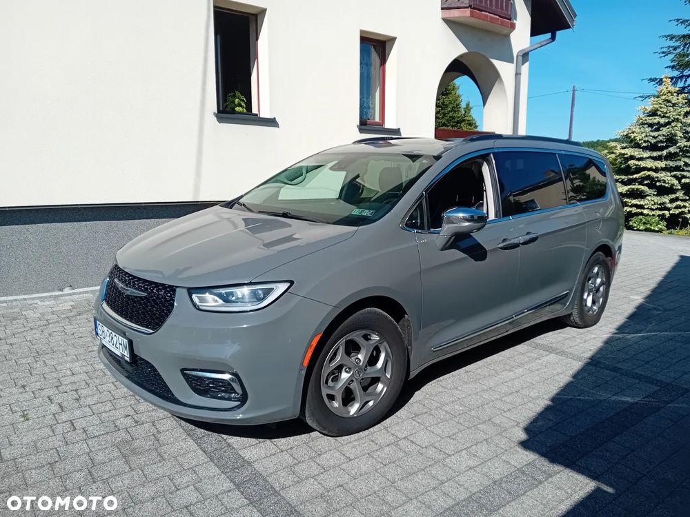 Chrysler Pacifica - 2