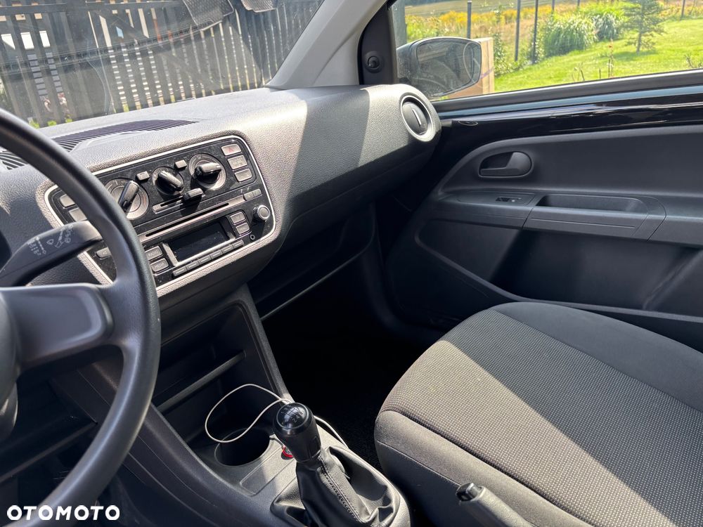 Volkswagen up! move - 6