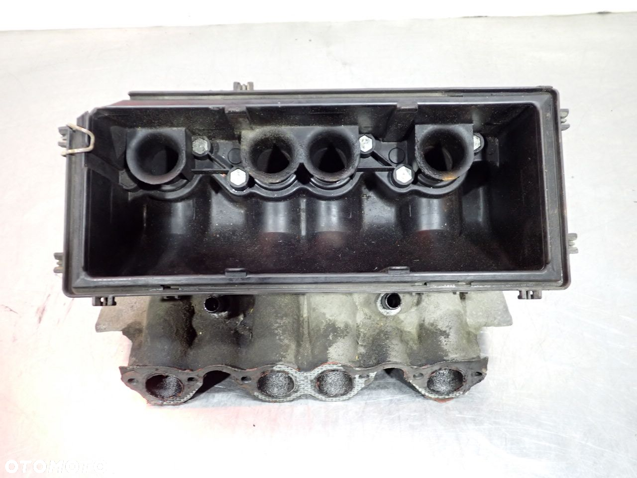 KOLEKTOR SSĄCY VOLKSWAGEN T3 - 4