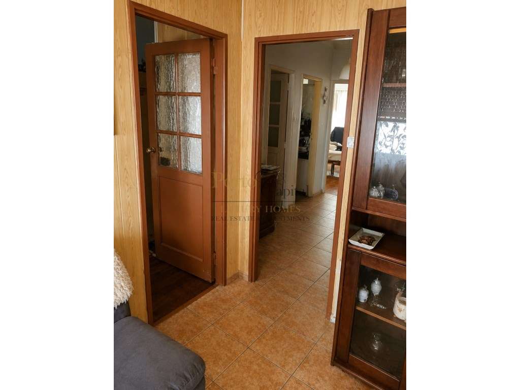 T1 para Investimento em Oliveira do Douro - Grande imagem: 3/21