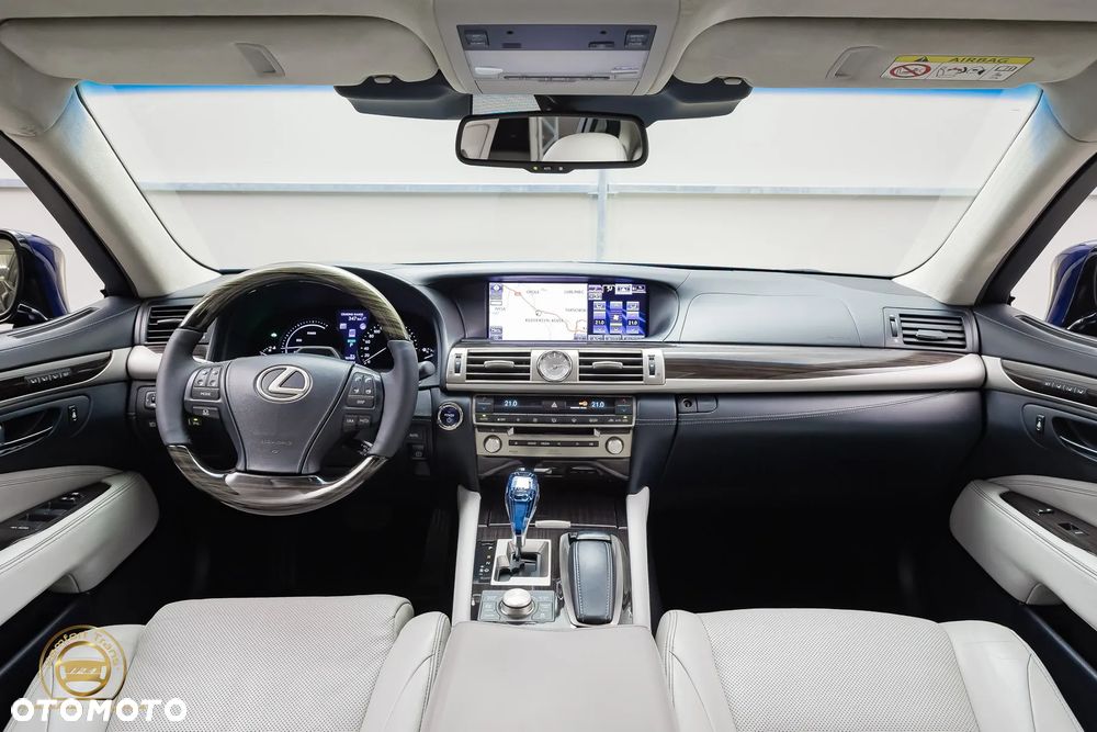 Lexus LS - 8