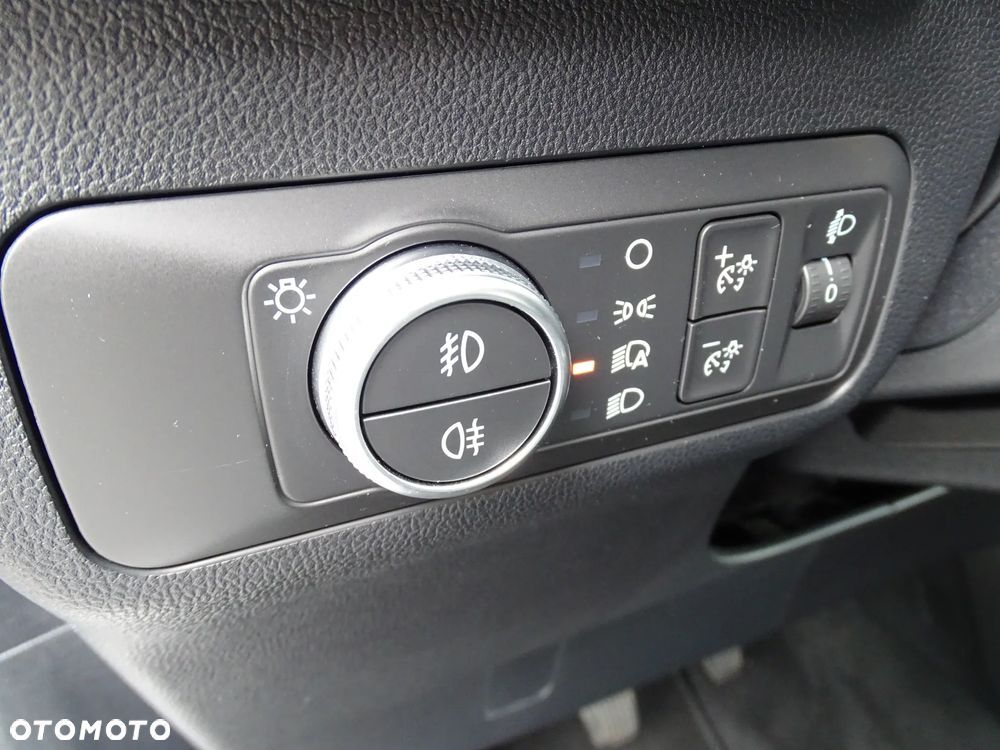 Ford Kuga - 28