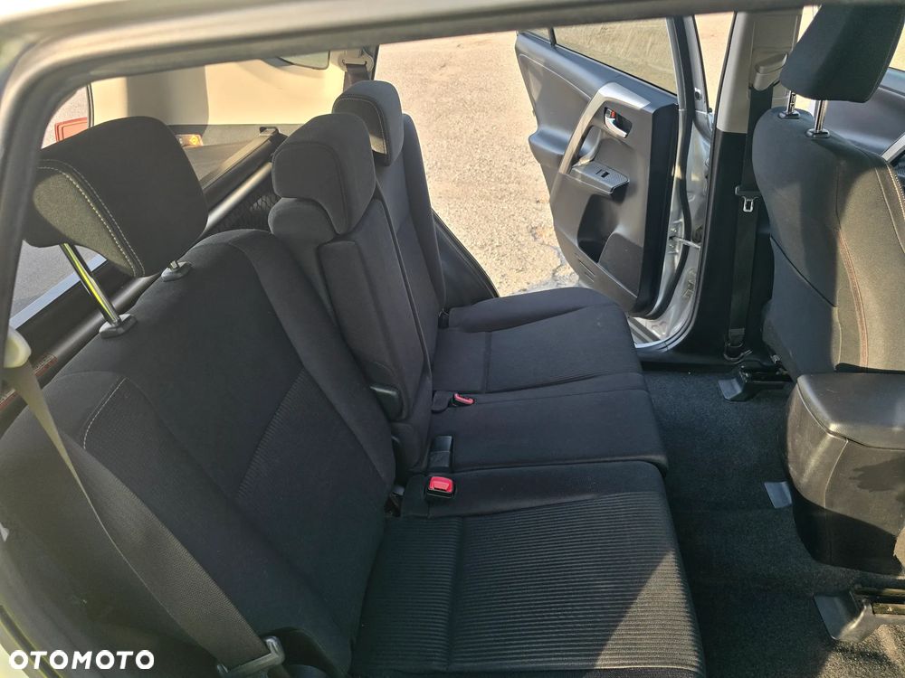 Toyota RAV4 2.2 D-4D Premium - 23