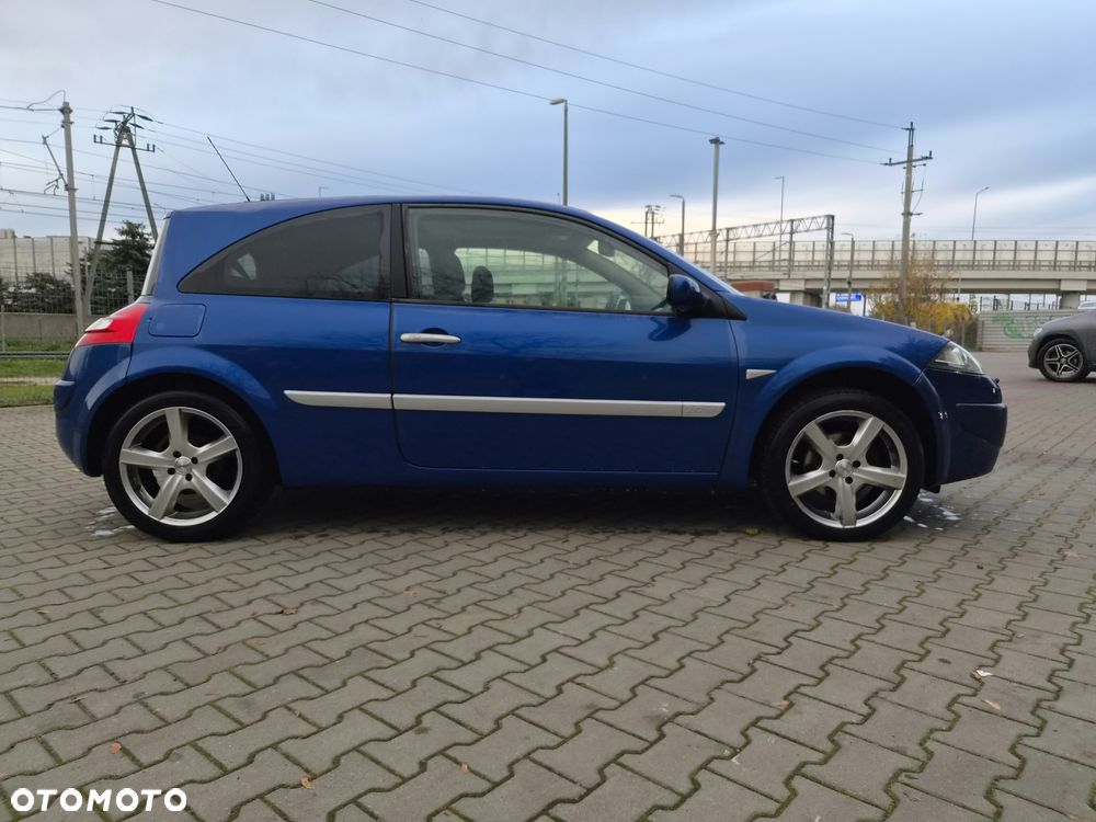 Renault Megane 2.0 16V Dynamique - 3