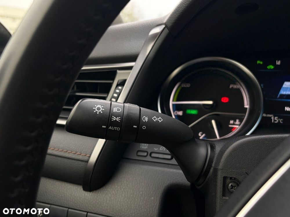 Toyota Camry 2.5 Hybrid Comfort CVT - 30