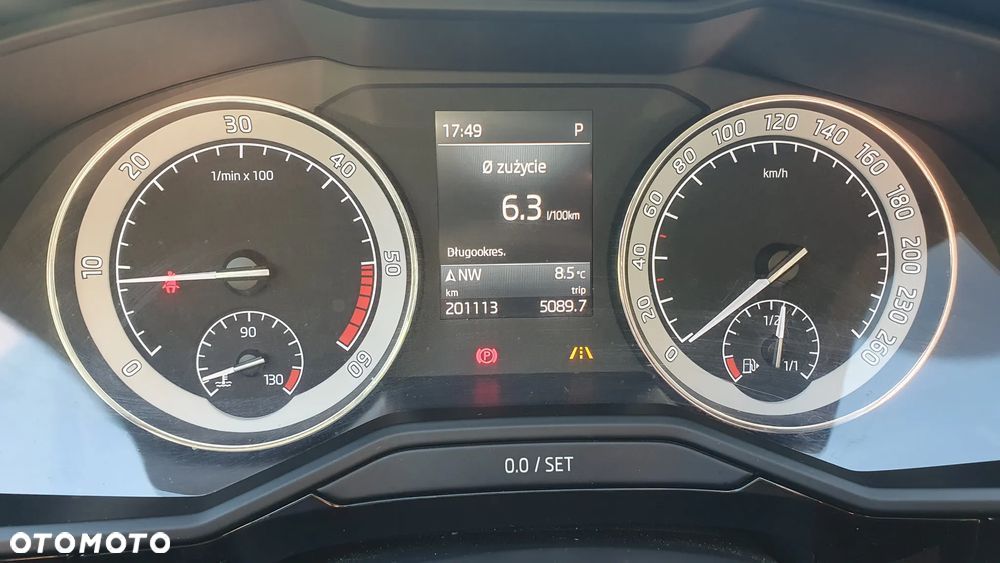 Skoda Superb 2.0 TDI L&K DSG - 9