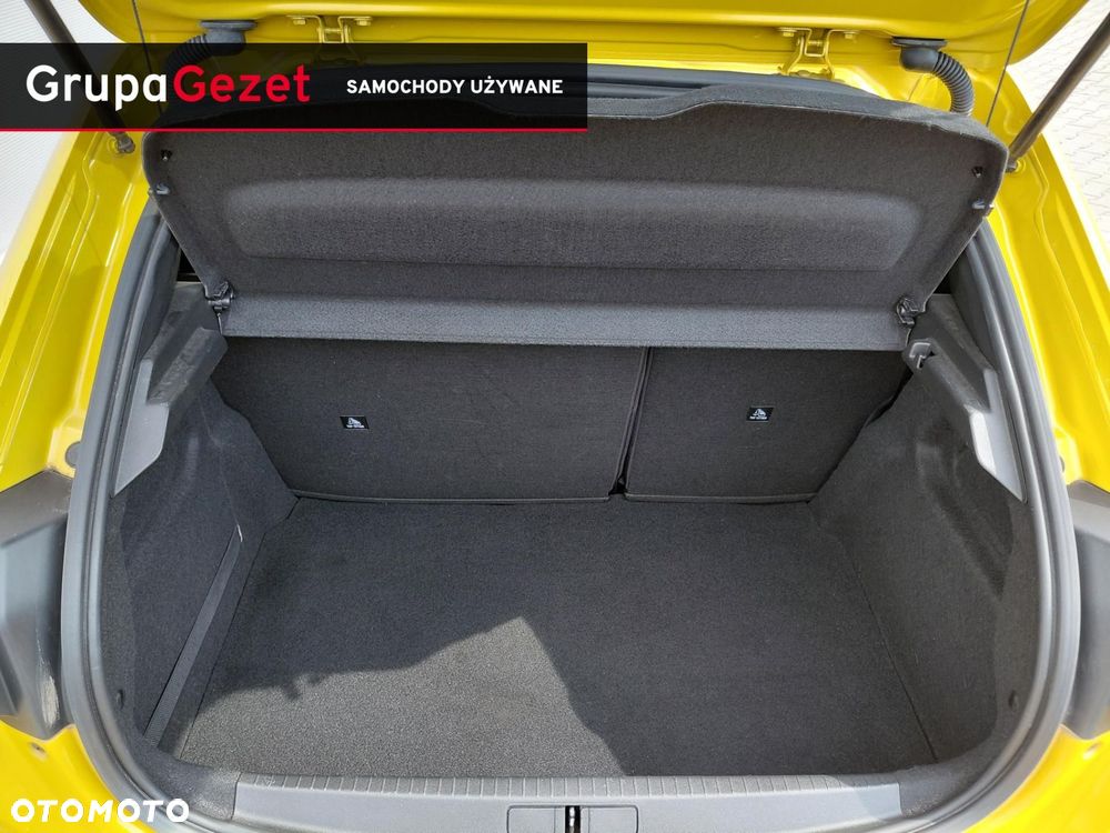 Peugeot 208 - 11