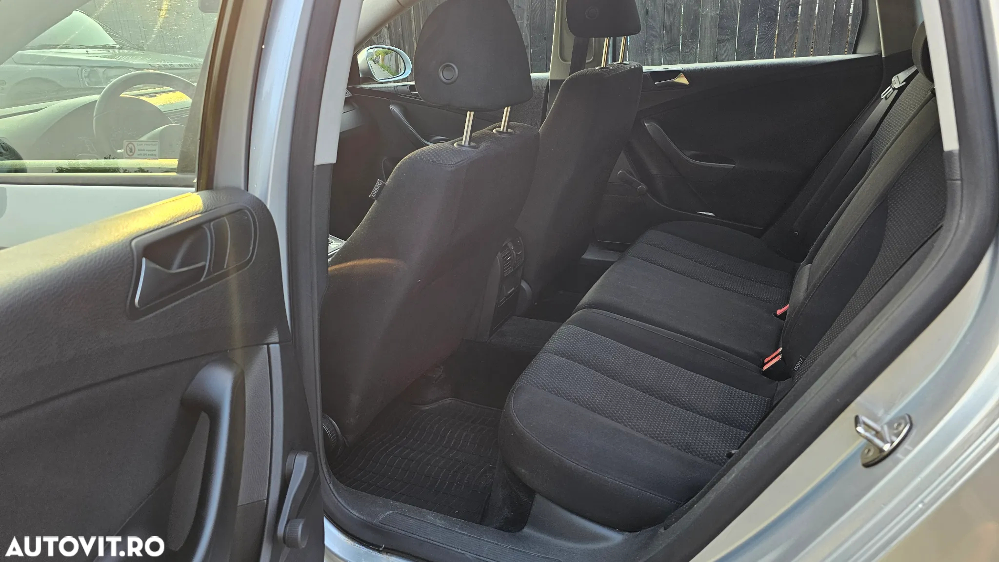 Volkswagen Passat - 4