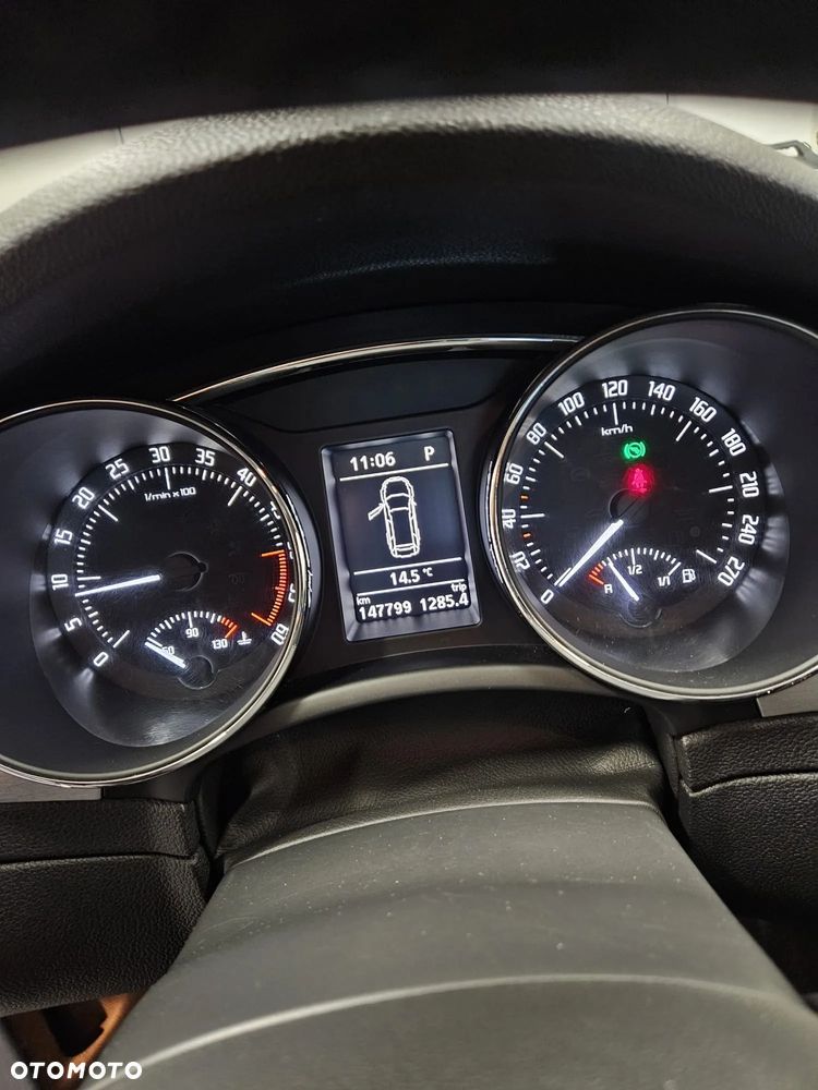 Skoda Superb 2.0 TDI Elegance DSG - 6