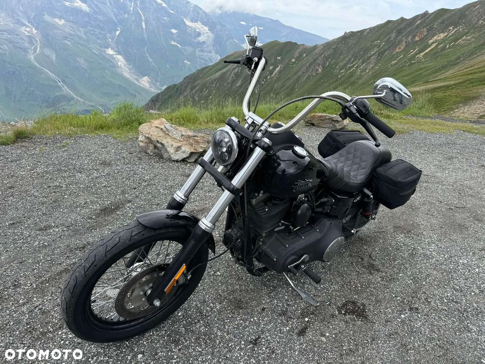Harley-Davidson Dyna Street Bob - 2