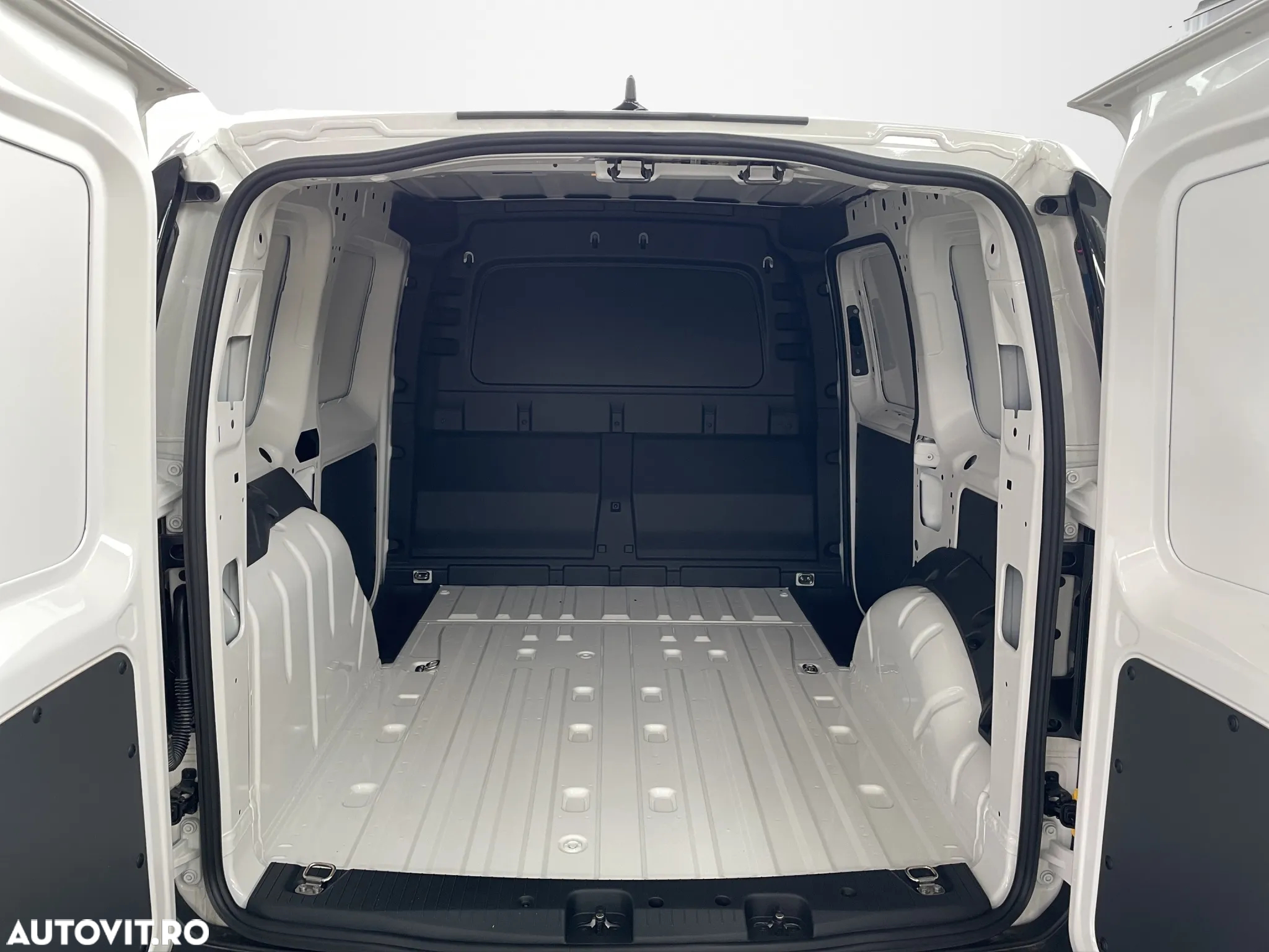 Volkswagen Caddy Cargo 2.0 TDI 75 kW - 12