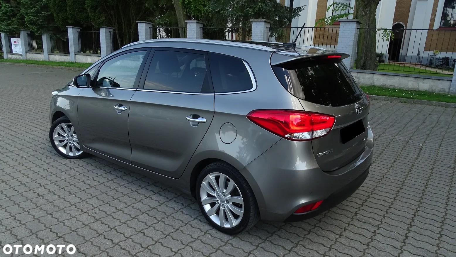 Kia Carens 1.7 CRDi M 7os - 4
