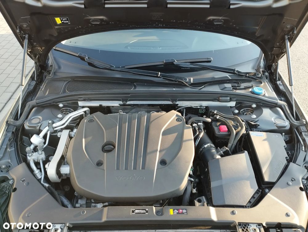 Volvo V60 B3 B Momentum - 31