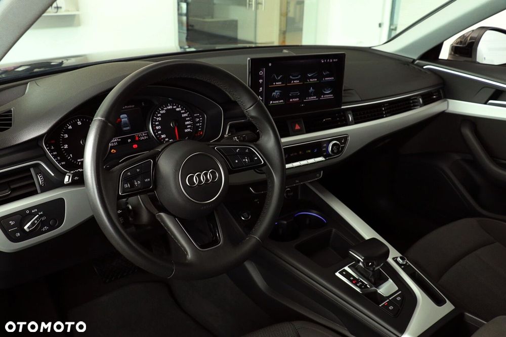 Audi A4 Limousine - 18
