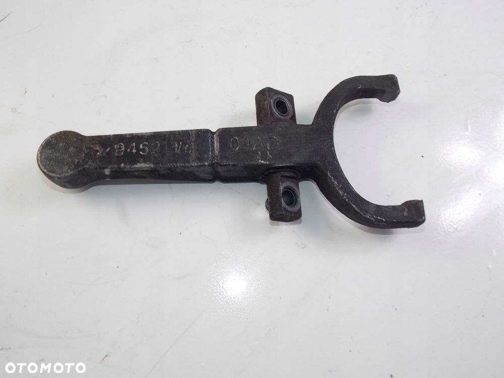 widełki sprzęgła wysprzęglik 9452 iveco daily 3.0 hpi - 1