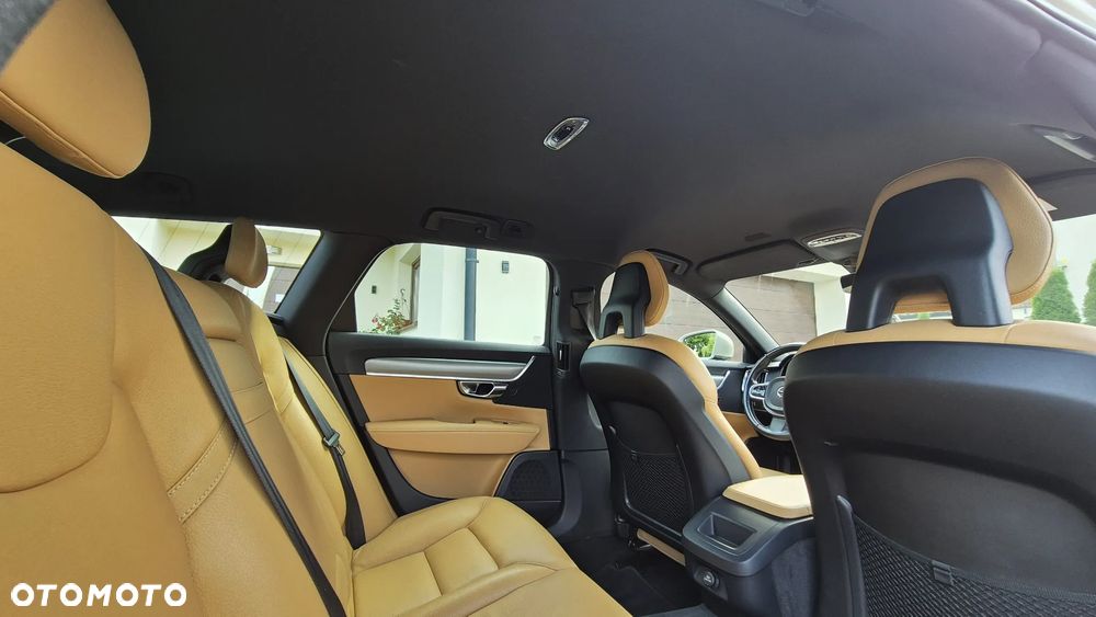 Volvo V90 D4 AWD Momentum - 18