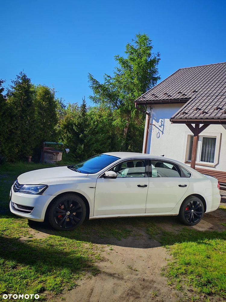 Volkswagen Passat - 2