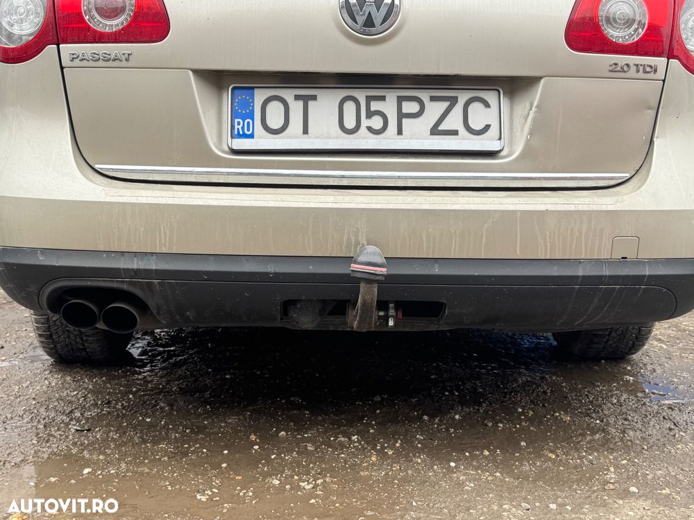 Volkswagen Passat - 12