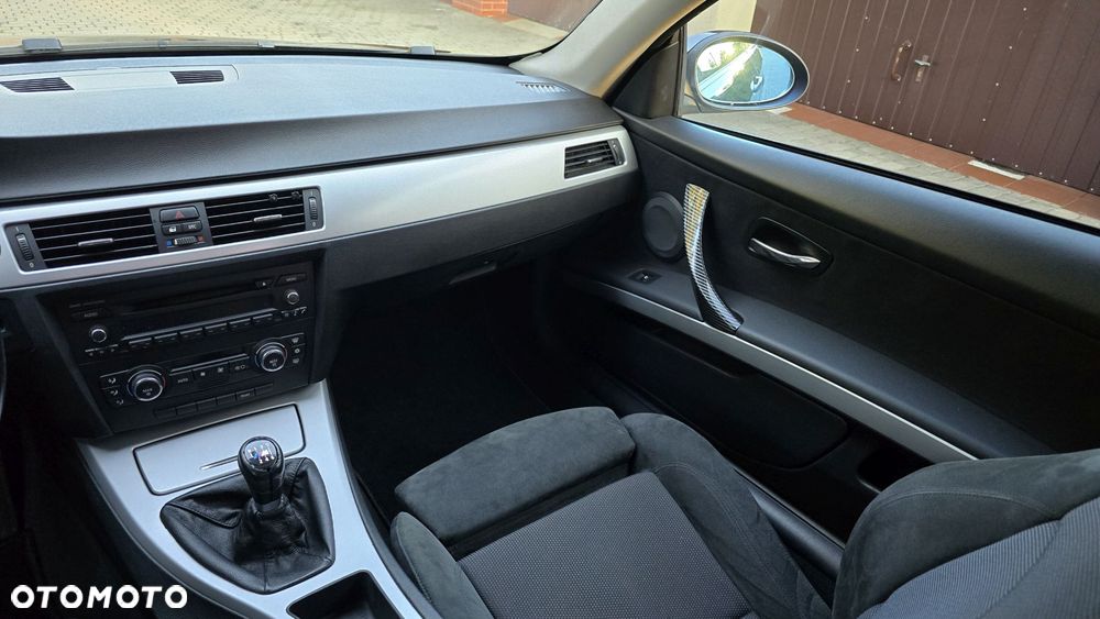 BMW Seria 3 320d DPF - 24