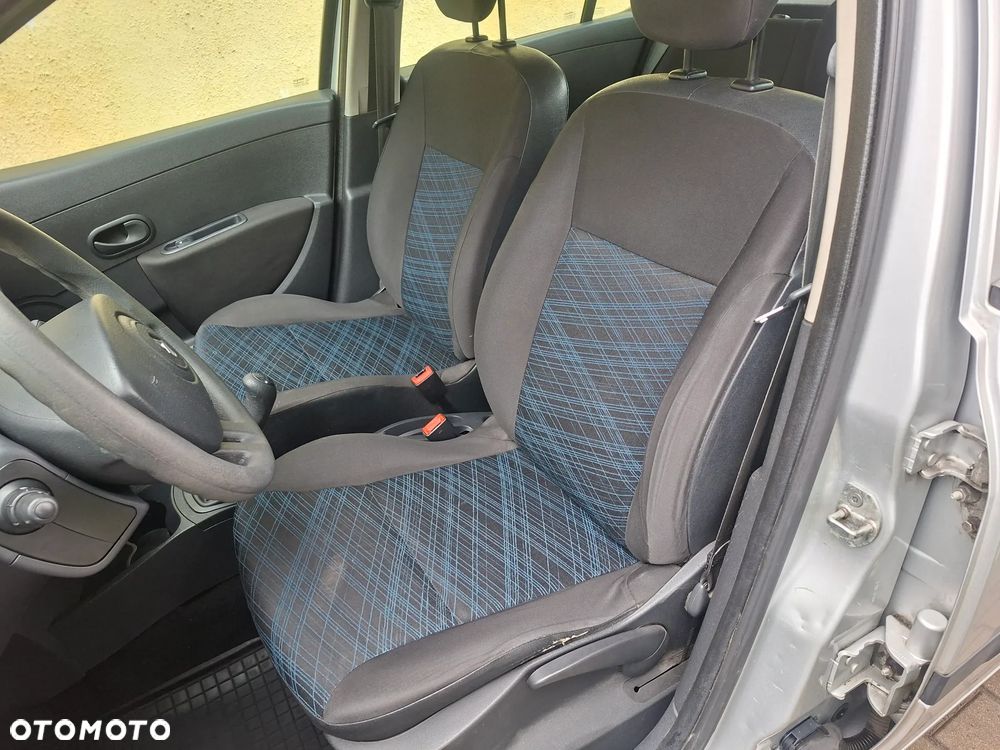 Renault Clio - 18
