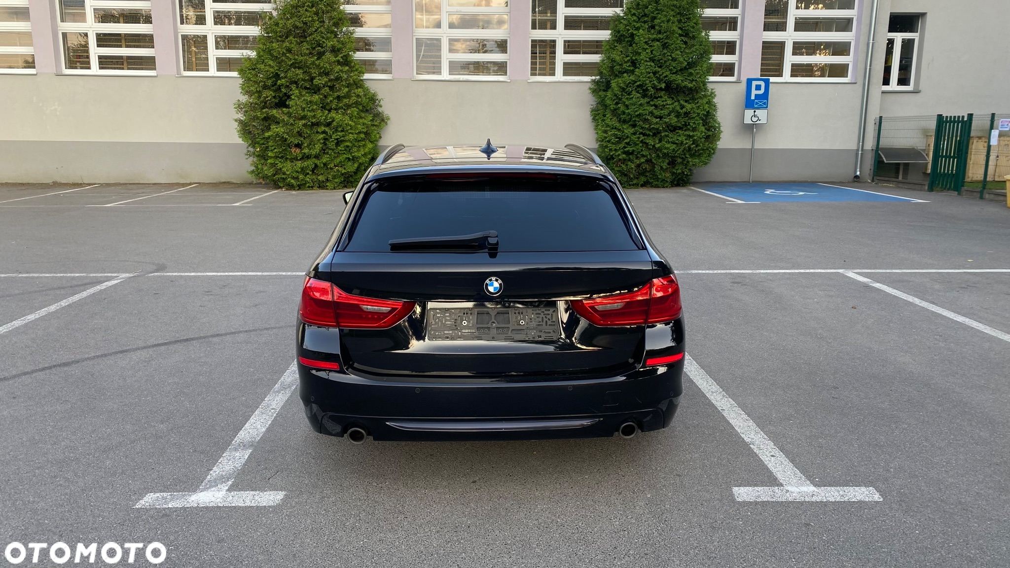 BMW Seria 5 525d Touring Sport Line - 4